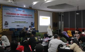 Anggota Bawaslu Kota Tegal, Nur Aliah Saparida jelaskan Peran Penting Saksi (06/02/2024)