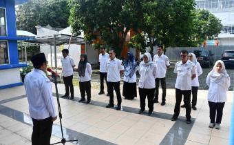 Upacara HUT Bawaslu Ke-17 Konsisten Mengawal Demokrasi di Lingkungan Bawaslu Kota Tegal (9/4/2025)