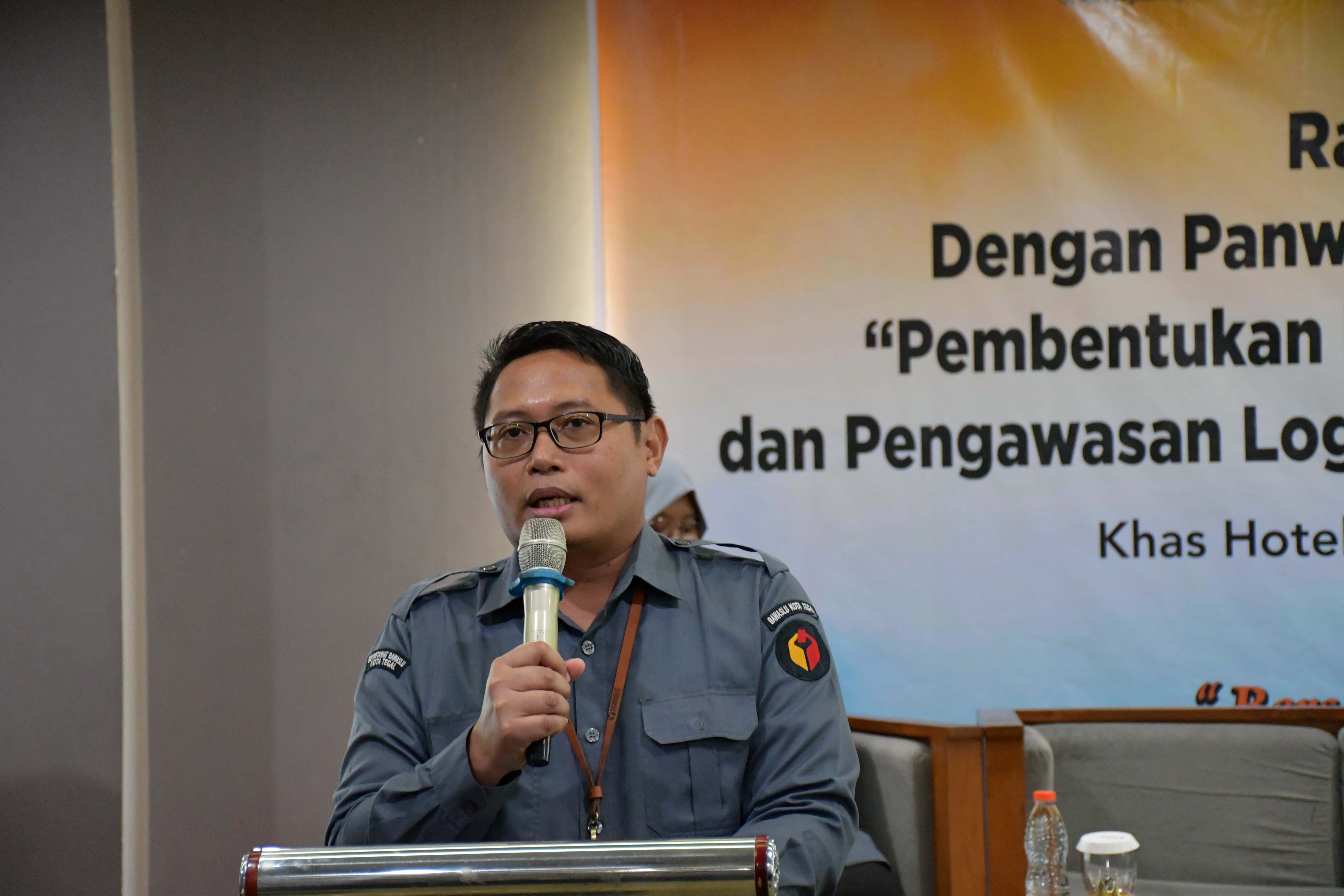 Fauzan Hamid, Ketua Bawaslu Kota Tegal ingatkan pentingnya tahapan pembentukan Pengawas TPS dan Pengawasan Logistik Pemilihan 2024l (7/10/2024)