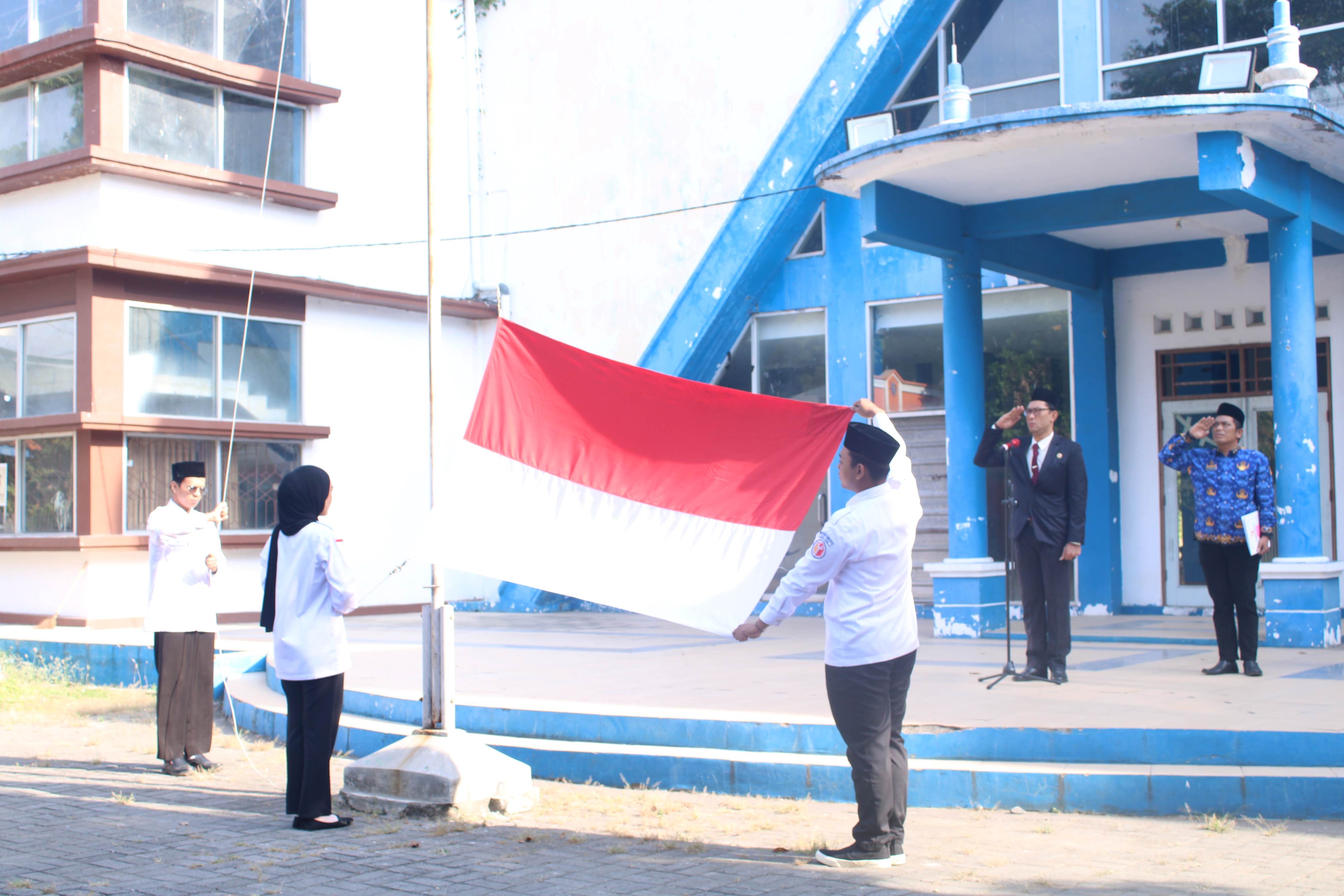 Upacara Hari Kemerdekaan Republik Indonesia Ke-79 di Bawaslu Kota Tegal "Nusantara Baru, Indonesia Maju"