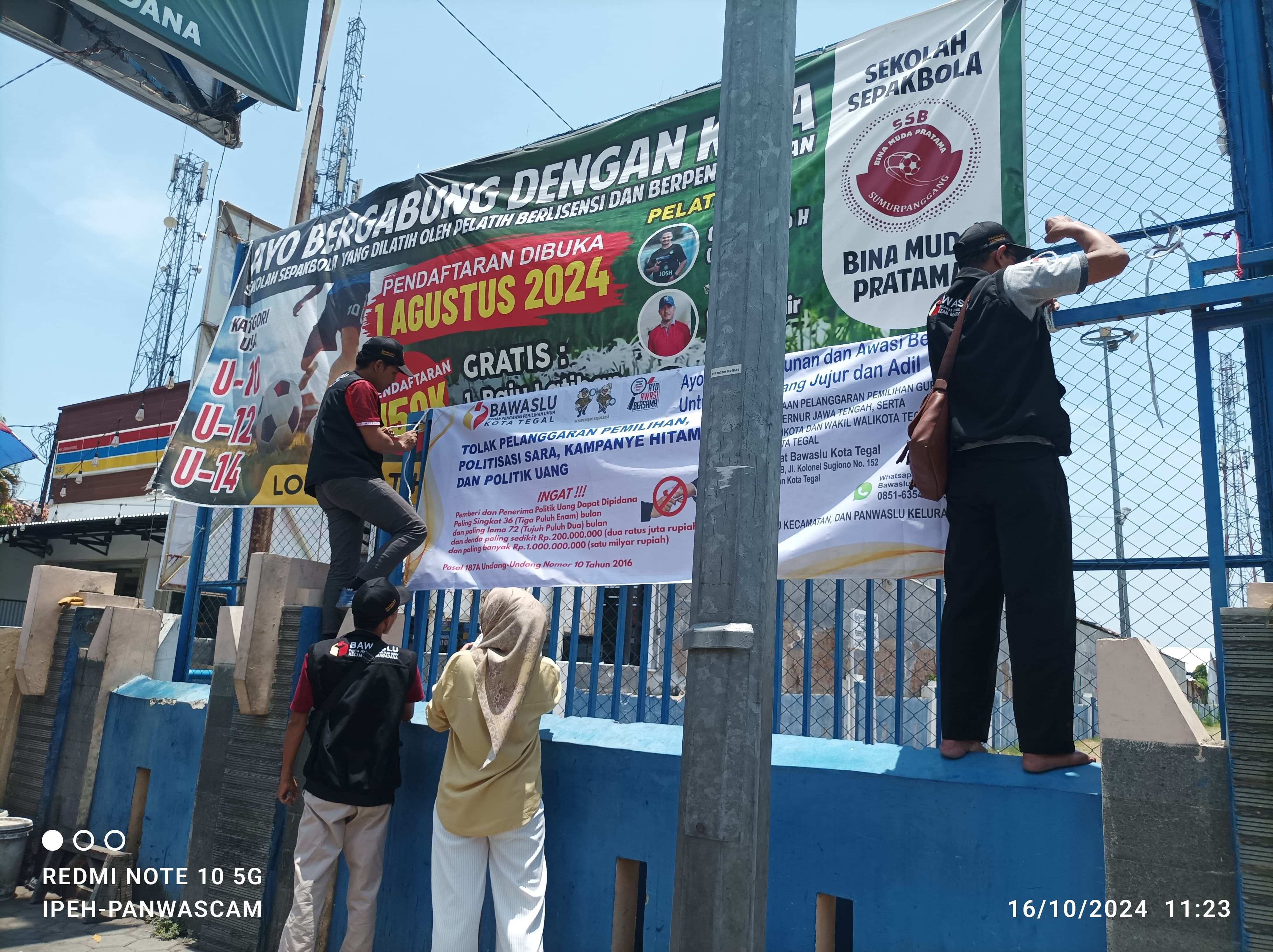 Bawaslu Kota Tegal Pasang Banner Pencegahan Pelanggaran Pilkada di 167 Titik