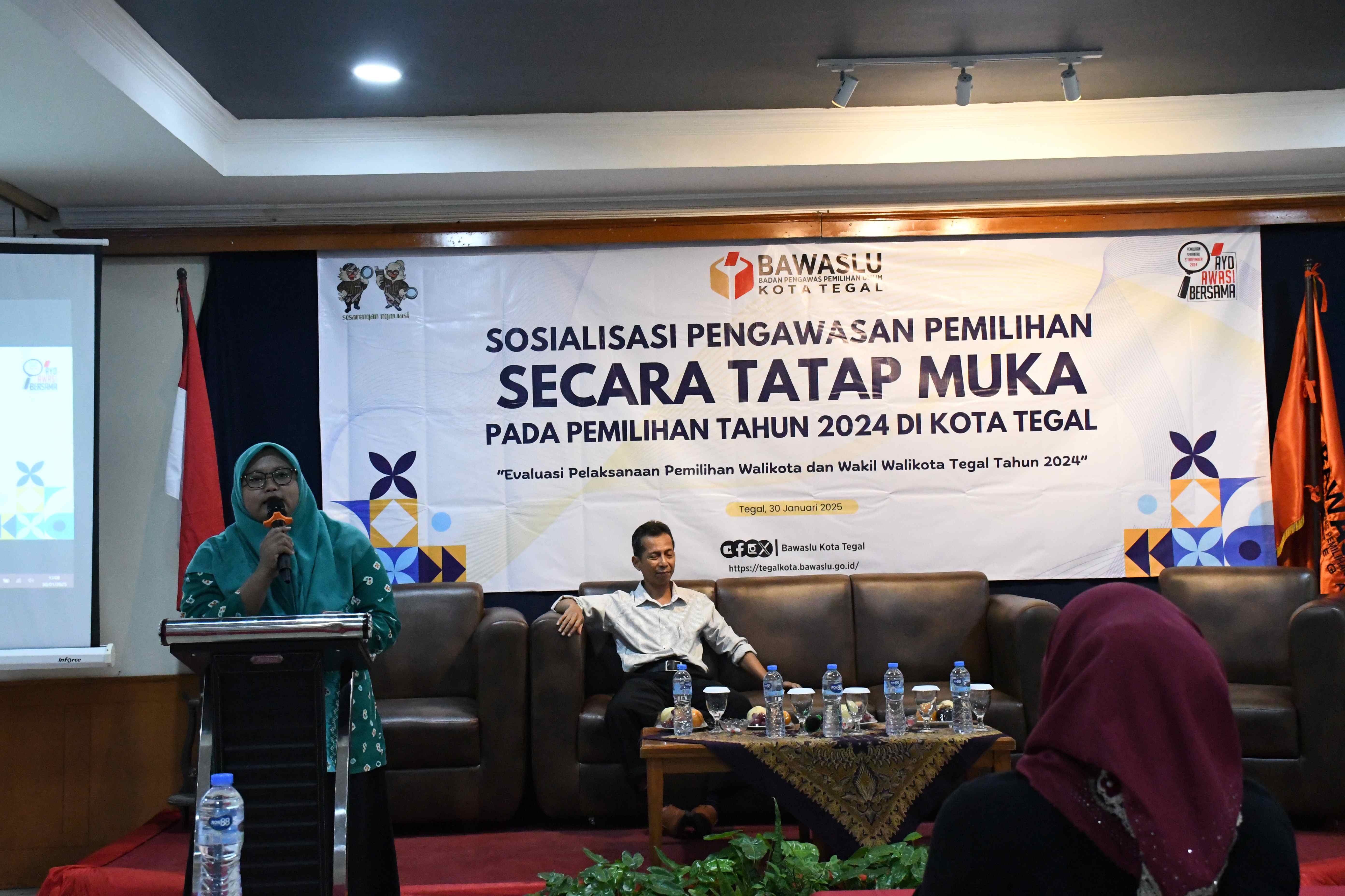 Anggota Bawaslu Kota Tegal, Nur Aliah Saparida Memberikan Sambutan (30/01/2025)