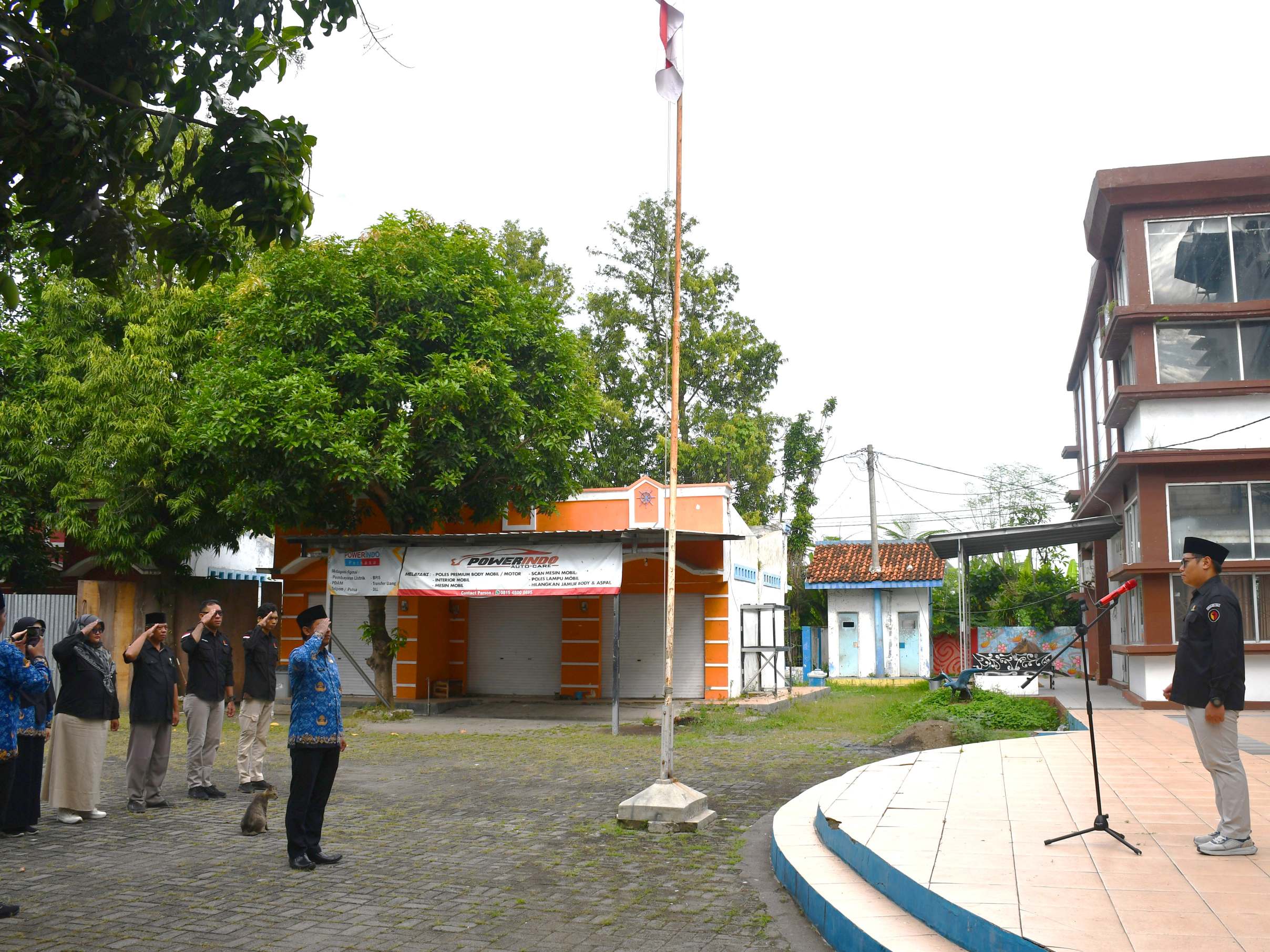 Upacara Peringatan Harkitnas Tahun 2025 di halaman Kantor Bawaslu Kota Tegal