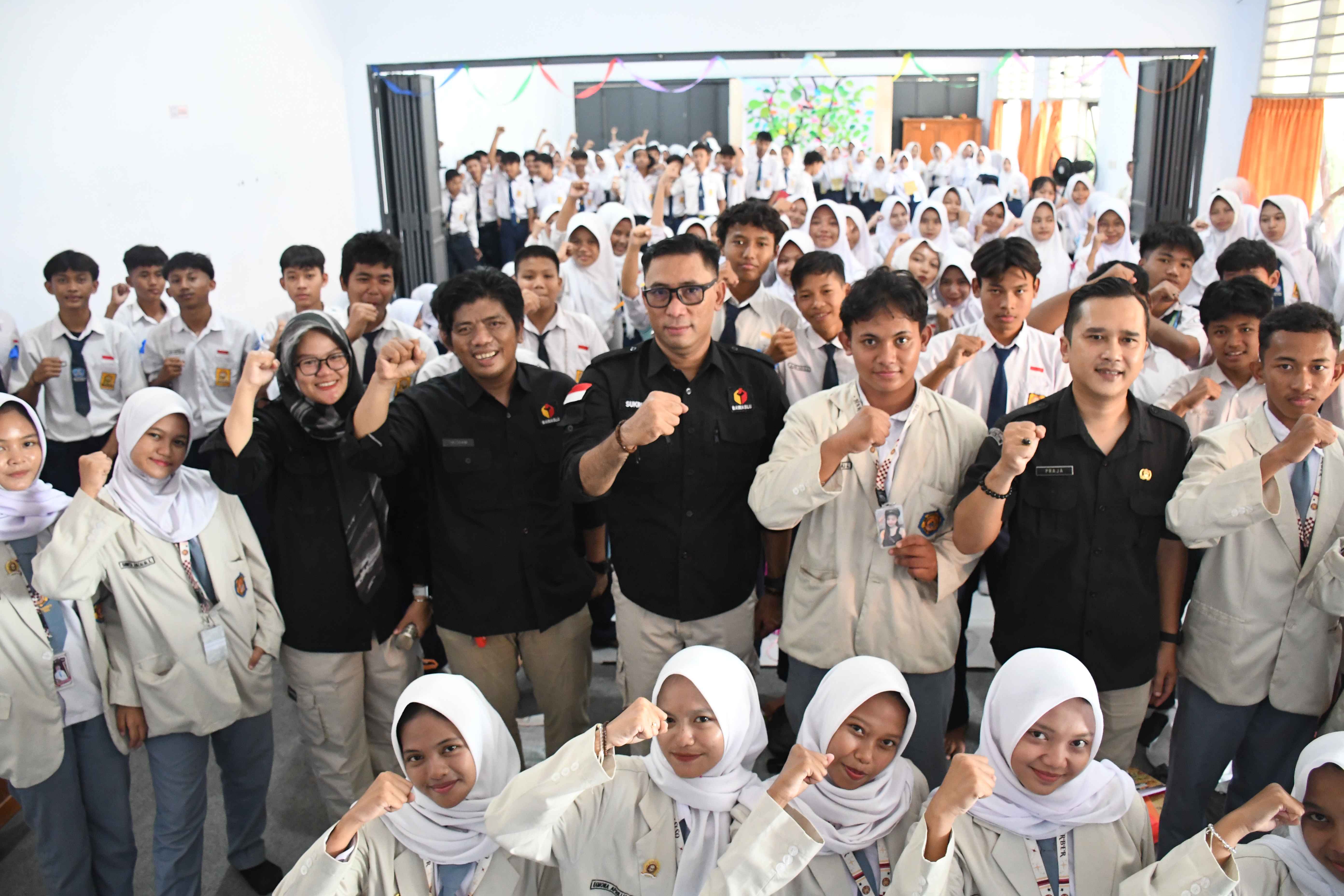 Kunjungan Bawaslu Kota Tegal ke SMK Harapan Bersama