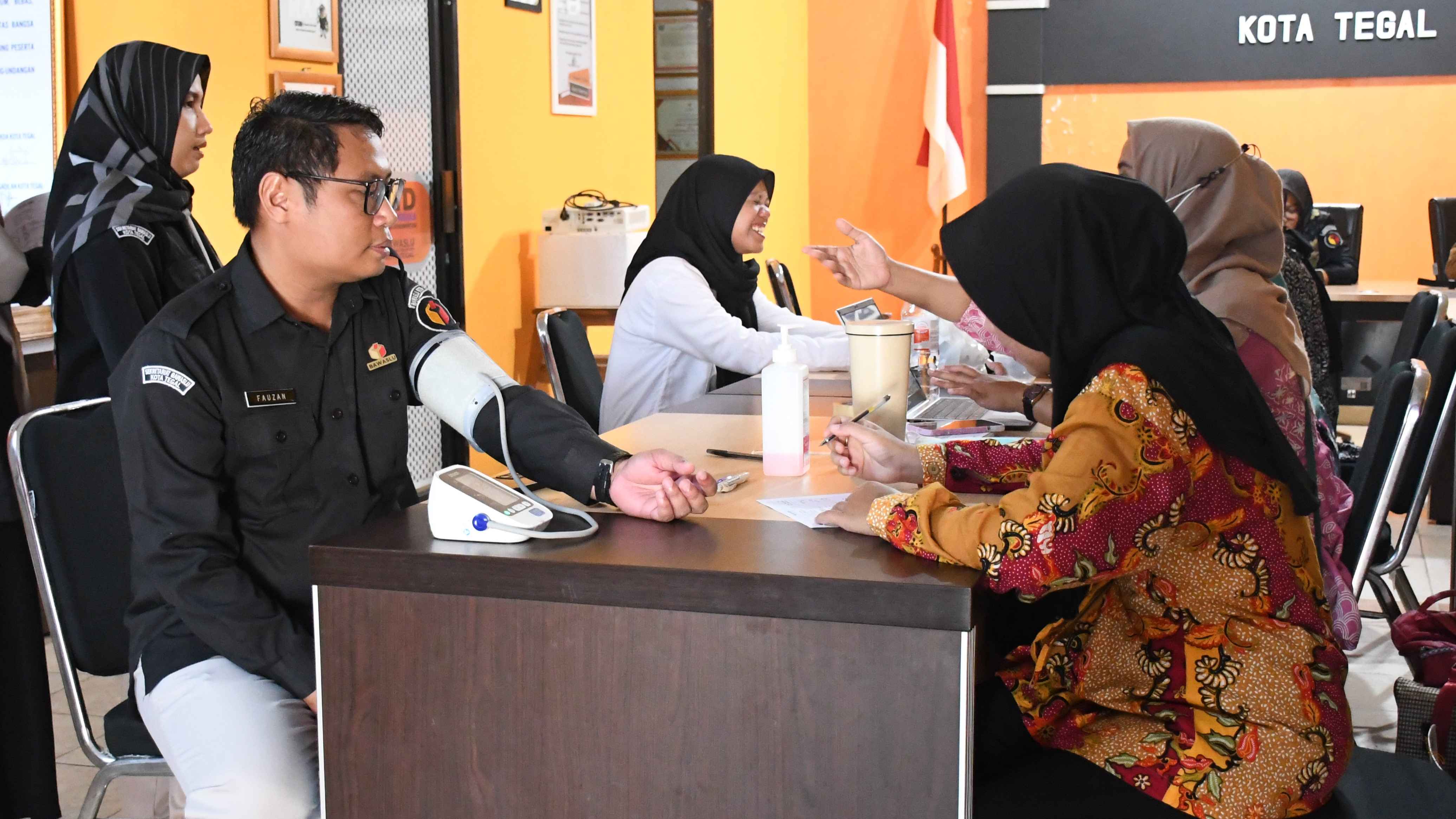 Bawaslu Kota Tegal ikuti program pemerintah Cek Kesehatan Gratis