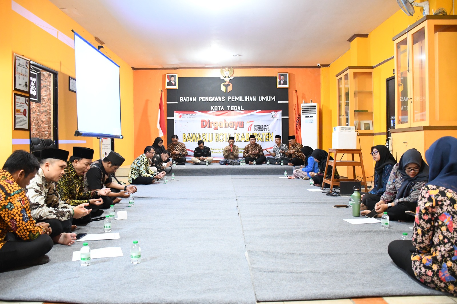 Acara Tasyakuran HUT Bawaslu Kota/Kabupaten