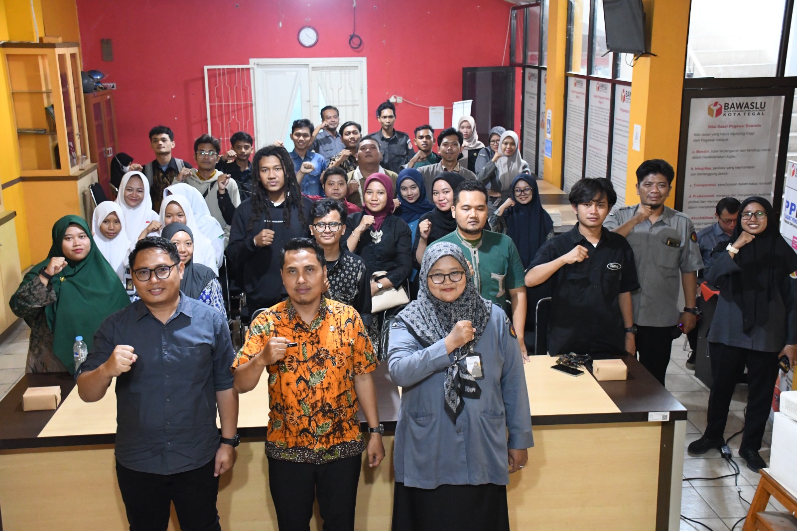 Sesi foto bersama dengan peserta P2P