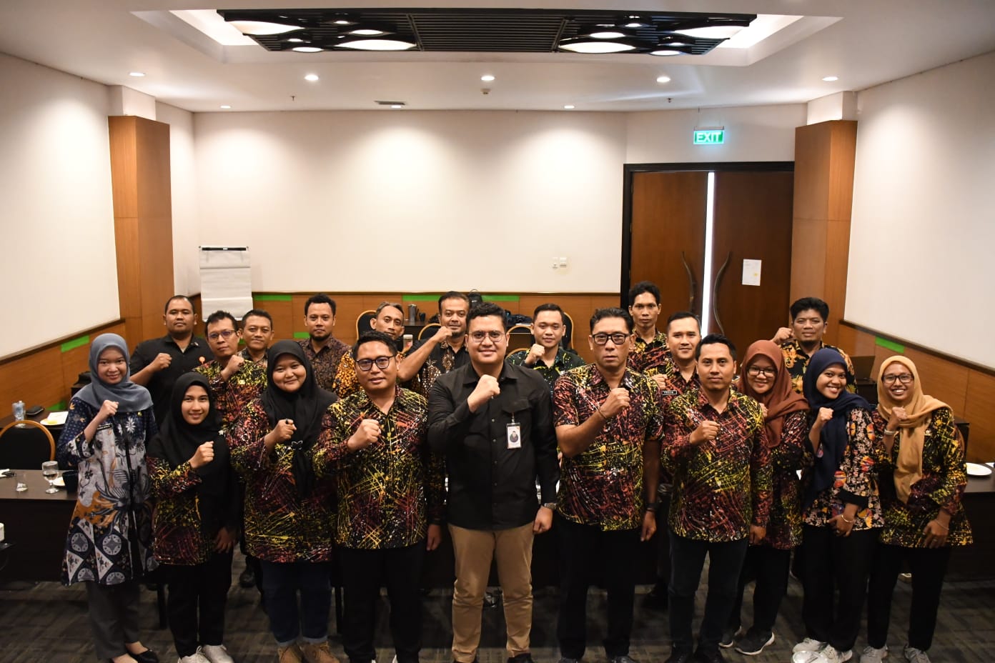 Sesi foto bersama Kabag keprotokoleran