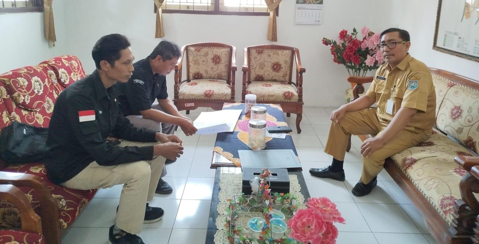 kunjungan ke Kelurahan Debong