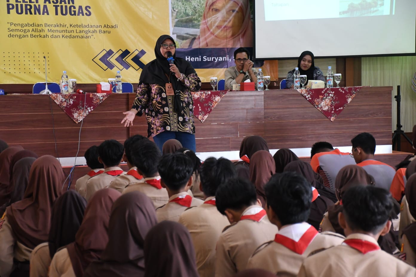 Penjelasan materi oleh Nur Aliah selaku narasumber