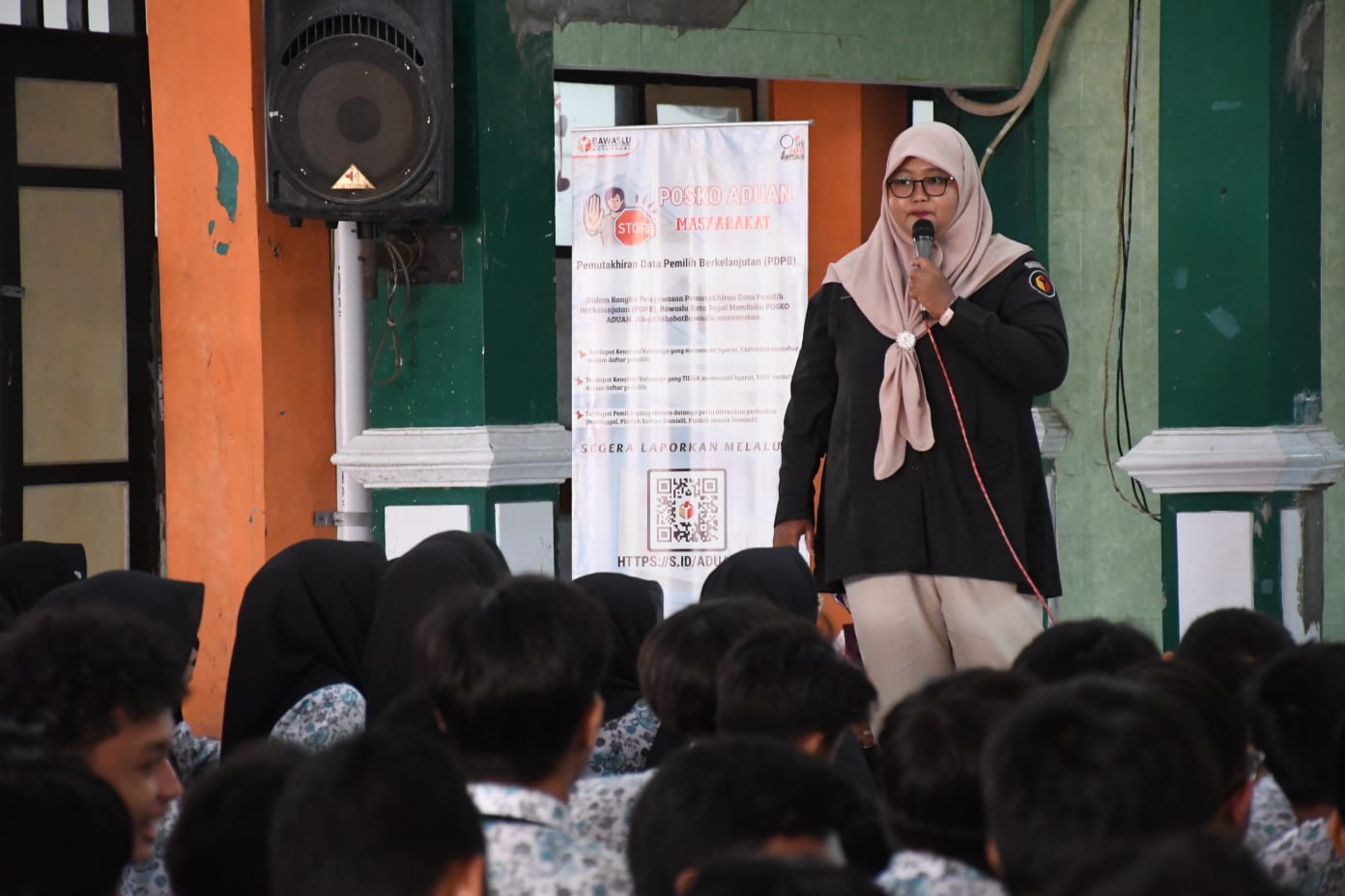 Koordiv HP2H sedang pemaparan materi