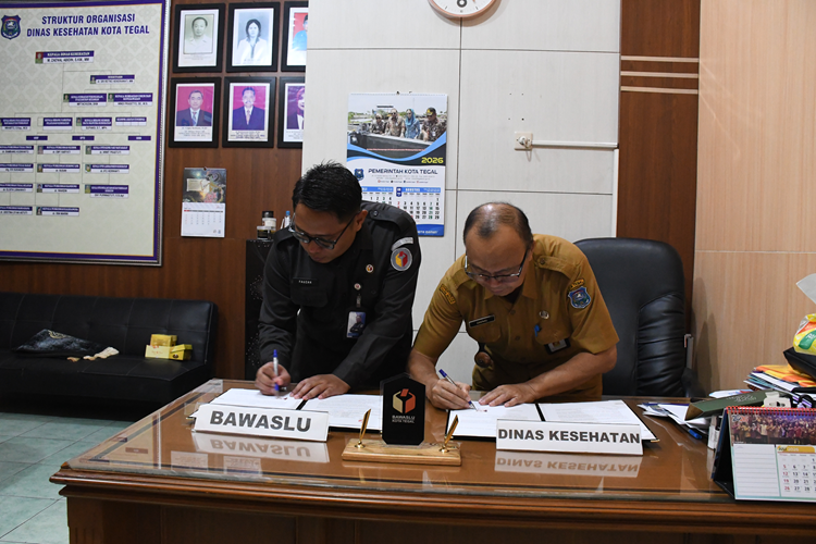 Bawaslu dan Dinas Kesehatan Kota Tegal Teken Kerja Sama Kesehatan