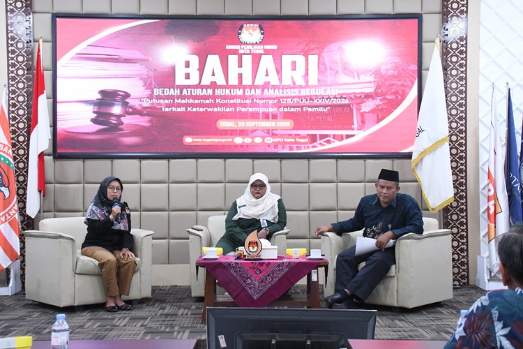 KPU dan Bawaslu Kota Tegal Bedah Kewajiban 30 Persen Keterwakilan Perempuan