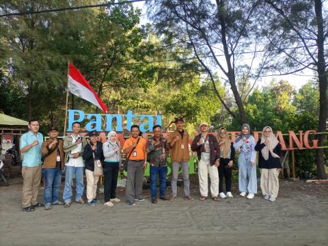 Panwaslu Kecamatan Tegal Barat sedang melakukan Patroli Kawal Hak Pilih di Kampung Tirang (19 Juli 2024)