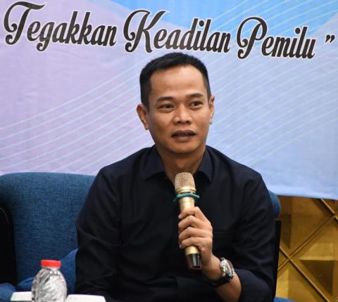 Eka Widodo menjadi narasumber