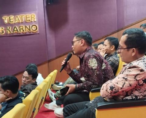 Ketua Bawaslu Kota Tegal memberikan masukan