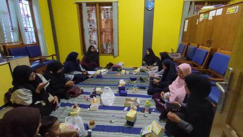 penyampaian materi oleh anggota Bawaslu Kota Tegal