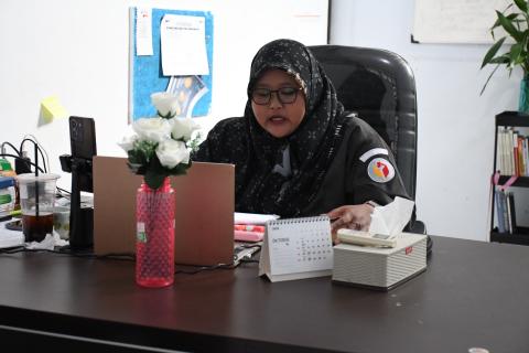 Nur Aliah Saparida menyampaikan materi