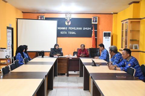 Koordinasi dengan KPU