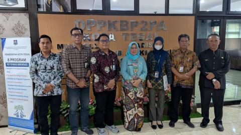 Koordinasi dengan DPPKBP2PA