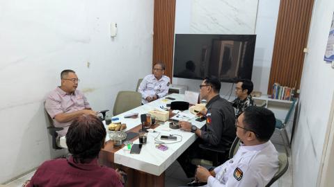Bawaslu Kota Tegal dan KPU Kota Tegal Bedah Demokrasi Ideal dalam Podcast