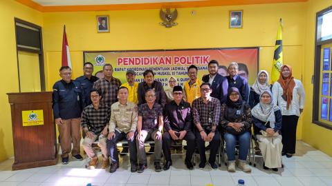 Konsolidasi Demokrasi dengan Partai Golkar