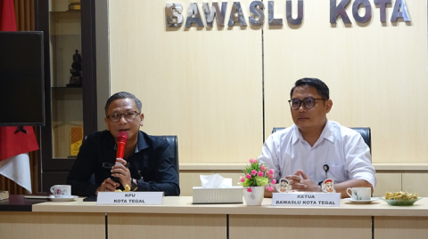 Bawaslu Kota Tegal Serahkan 91 Data Saran Perbaikan PDPB