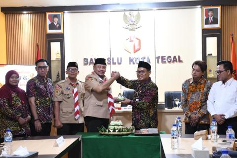 Moment Potong Tumpeng