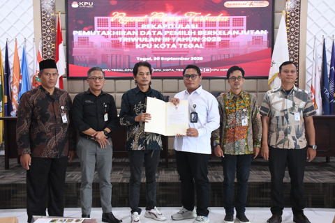 Bawaslu Kota Tegal Awasi Rekapitulasi Pemutakhiran Data Pemilih Berkelanjutan