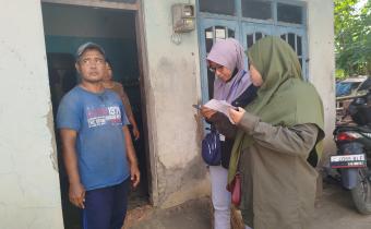 Kawal Hak Pilih, Panwascam Tegal Timur Sisir Bantaran Kali Ketiwon (31 Juli 2024)