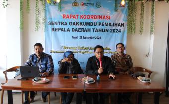 Ketua Bawaslu Kota Tegal, Fauzan Hamid, Memberikan Sambutan dalam Acara Rakor Sentra Gakkumdu (26/09/2024)