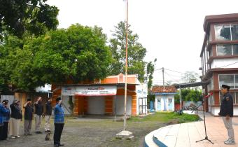 Upacara Peringatan Harkitnas Tahun 2025 di halaman Kantor Bawaslu Kota Tegal