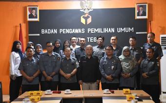 Bawaslu Kota Tegal menyambut kunjungan dari Totok Hariyono 