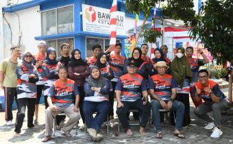 Bawaslu Kota Tegal berfoto bersama usai perlombaan
