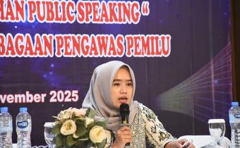 Penyampaian materi oleh Siti Rohaeti