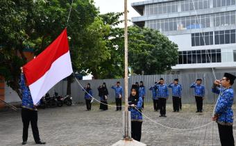 Pengibaran bendera merah putih