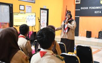 Pemberian materi oleh Nur Aliah Saparida