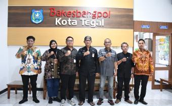 Audiensi dengan Bakesbangpol