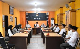 Bawaslu Kota Tegal lakukan tradisi unggah-unggahan