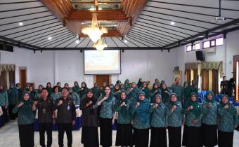 Foto Bawaslu Kota Tegal dengan TP PKK Kota Tegal