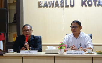 Bawaslu Kota Tegal Serahkan 91 Data Saran Perbaikan PDPB