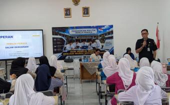 Bawaslu Kota Tegal Perkuat Literasi Politik Siswa SMK Harapan Bersama